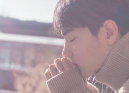 肖战直播娱乐吃瓜,娱乐吃瓜背后的精彩瞬间