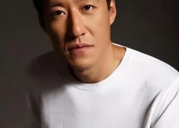 娱乐吃瓜君转型男演员